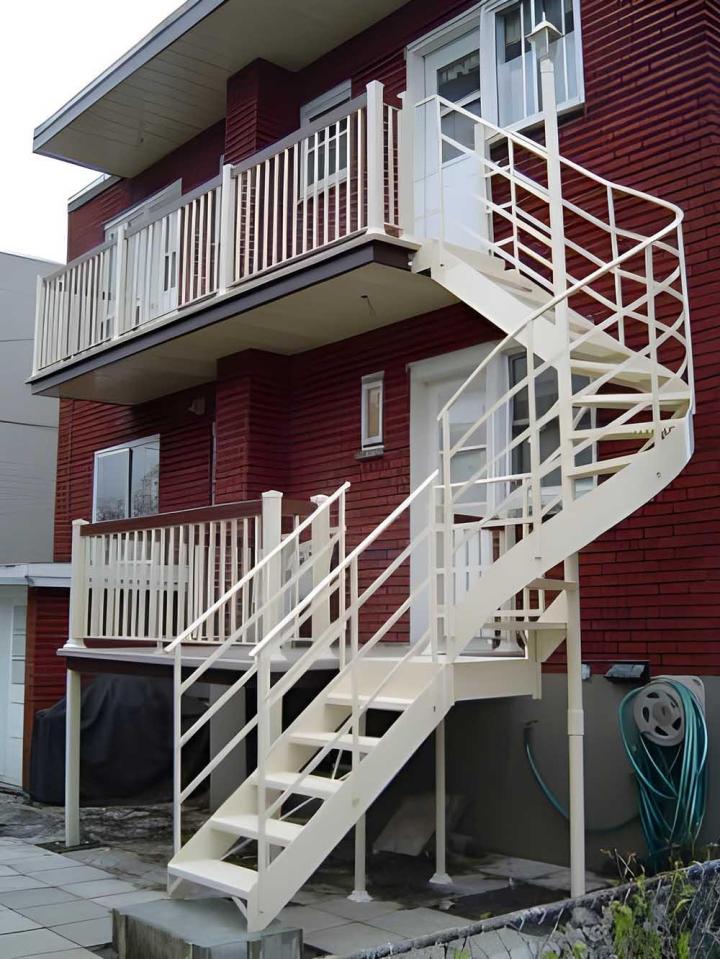Aluminum Stairs Manufacturer, Terrebonne<br/>Elegant Aluminum Stairs Manufacturer, Terrebonne<br/>Fantastic Aluminum Stairs Manufacturer, Terrebonne